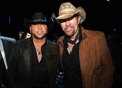 toby keith is feelin the love after a return to the stage and winning a bmi icon award