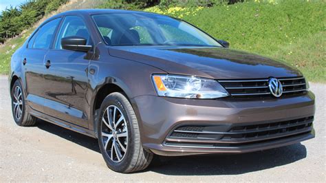 For a good price, it offers german quality, the most interior space in the compact class, refinement, responsive performance, safety, and fuel economy. 2016 Volkswagen Jetta - Overview - CarGurus