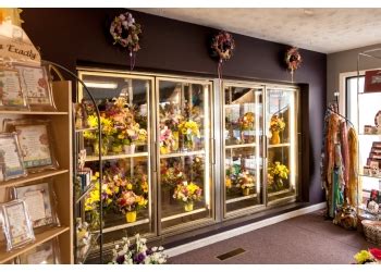 Albright's carries a large selection of fresh flowers, green and blooming plants plus unique gift and novelty items to choose from. 3 Best Florists in Columbus, GA - Expert Recommendations