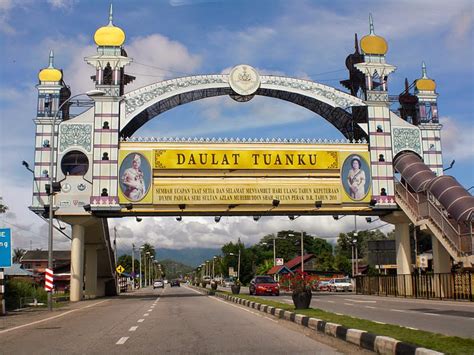 Persiaran bendahara, bandar baru, 33000 kuala kangsar, perak, malaysia. Homestay Qaseh Ummi: Kuala Kangsar Bandar Diraja