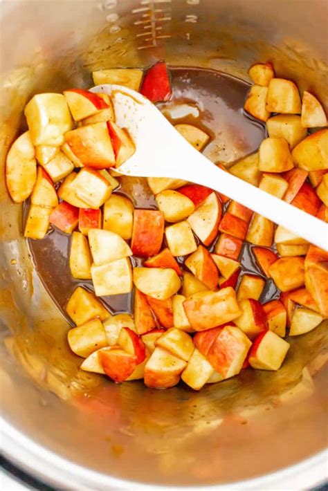 Preparation for instant pot apple crisp is only about 10 minutes. Instant Pot Apple Crisp Recipe Is a Delicious Apple ...