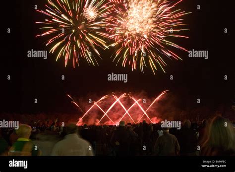 Firework Shell Hi Res Stock Photography And Images Alamy