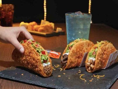 Water, diced tomatoes, diced green chilies, modified food starch, onions, sugar, tomato. Fans Protest Over Tacos, Taco Bell Facing Backlash Over ...