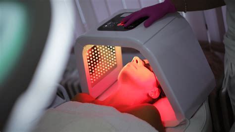 What Is Low Level Laser Light Therapy Lllt Treatment And Cosmetic