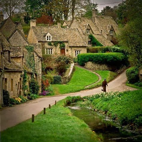 A Postcard Beautiful English Village Of Bibury Uk Places To See In