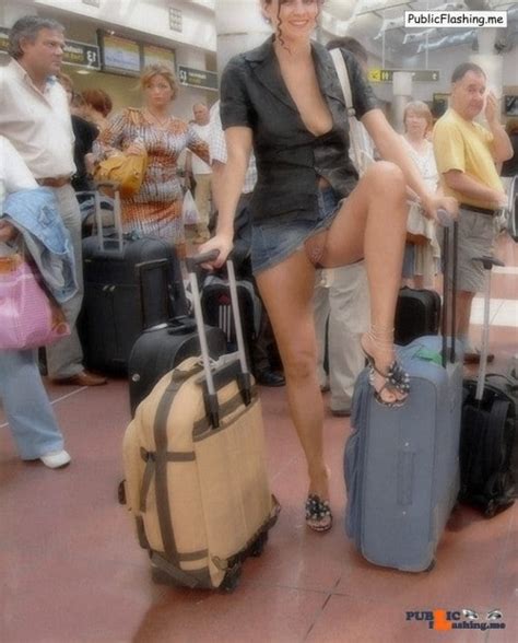 Public Flashing Photo Exhiblover Whathappensinvacations She Knows How