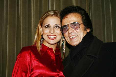 La nuova coppia starebbe insieme da un tempo sufficiente da permettere un primo incontro conoscitivo anche con i restanti membri della famigl Cristiana Ciacci e Little Tony - TV Più - Tutto quello che ...
