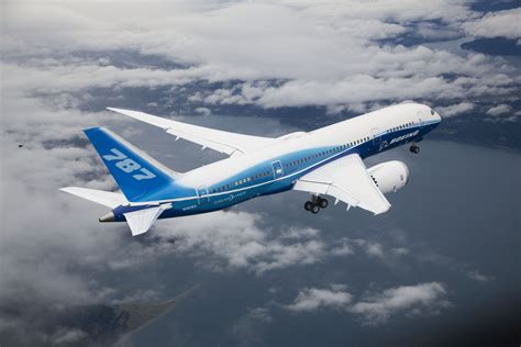 Boeing Unveils New 787 Dreamliner Oddetorium