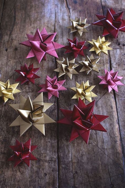 julpyssel klassisk julstjärna i papper pappersstjärnor diy jul julidéer