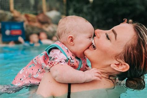 Love Island Star Chloe Crowhurst Worried As She Reveals Baby Daughter