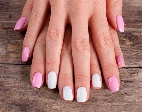 31 Flattering Pink And White Nails To Try In 2024 Naildesigncode