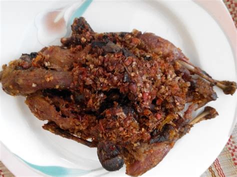 Bebek goreng haji slamet madiun. Bebek Songkem, Madura