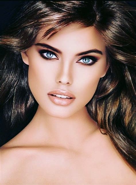 Pin By Theunis Greyling On Face Stunning Eyes Brunette Beauty Beautiful Women Faces