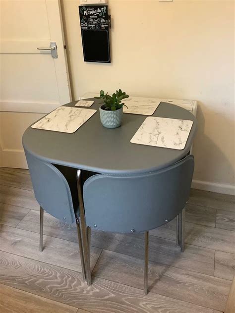 Space Saving Dining Room Table: The Perfect Solution For Small Homes