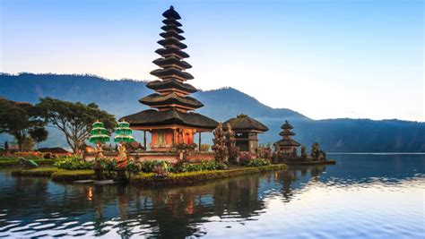 Pura Ulun Danu Bratan Temple On Water Bali Landmark Travel Place Of