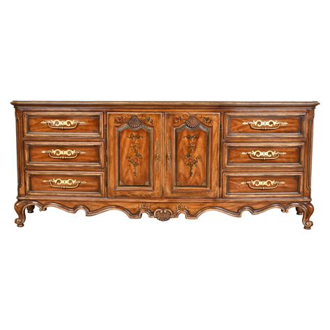 Drexel Heritage French Provincial Louis Xv Carved Walnut Dresser Or