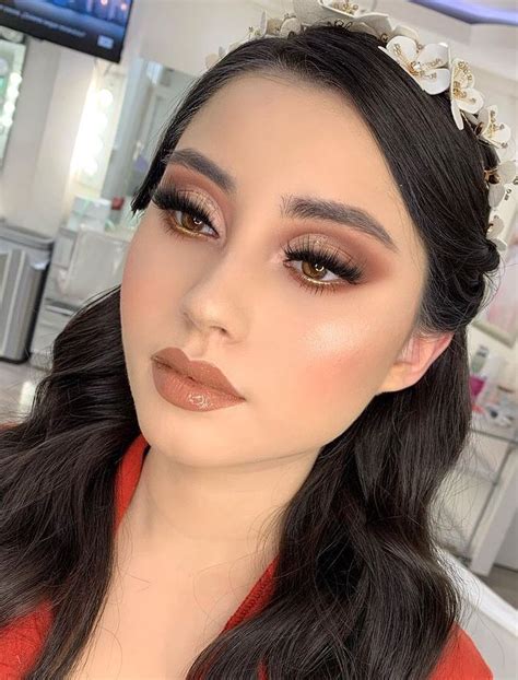 Pin De Valeria Navarro En Maquillaje Maquillaje Elegante De Dia