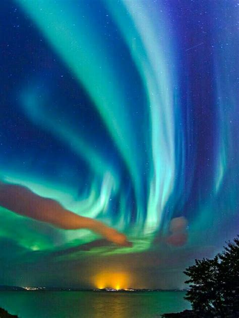 Pin By Lin Giovanni On Aurora Borealis Beautiful Sky Aurora Borealis