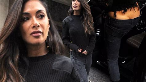 Nicole Scherzinger Suffers Embarrassing X Rated Wardrobe Malfunction As She Flashes Her Bum At