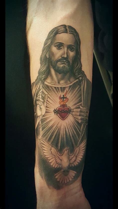Pin By Điđi On Tattoo Jesus Tattoo Catholic Tattoos Sacred Heart