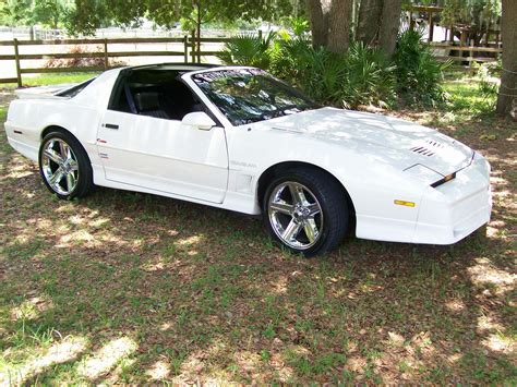 Pic Request 1982 1990 All White Trans Ams Third Generation F Body