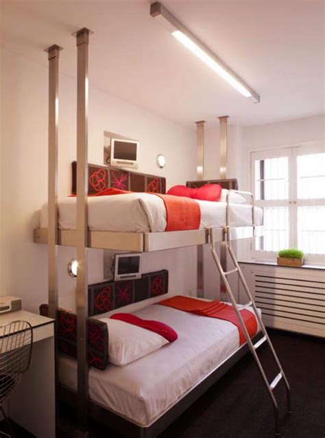 Bunk beds always attract both kids and adults and this time why not you opt for a bunk bed room while you are on holidays.it would be a new experience for you.here are hotels with bunk beautiful bed suites… via: Hotels With Bunk Bed Suites - Eccentric Hotels