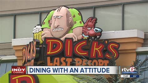 Rude Food Dinner Served With A Side Of Tude At Dicks Last Resort Youtube