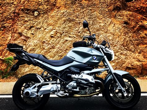 The bmw r1200r is known as the world's first motorcycle equipped with automatic stability control. BMW R1200R 2007 #bmwmotorrad #r1200r | Bmw motorrad, Bmw ...