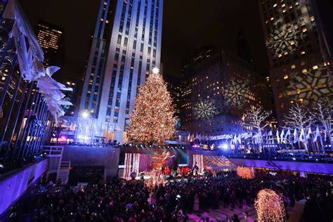 Christmas In Ny Its Time For The Rockefeller Tree Lighting