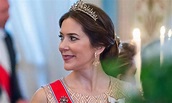 Princesa Mary da Dinamarca transforma colar em tiara - Jornal O Globo