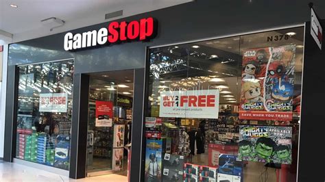 Gamestop Offers Last Minute Shoppers Big Savings During Game Days