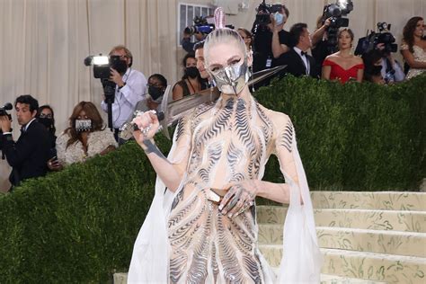 Grimes Want To Be Totally Covered In Alien Tattoos