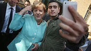 Flüchtlinge: Wie das Merkel-Selfie ein Leben total veränderte