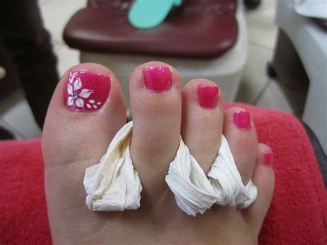 Toe Nail Flower Designs Flower Toe Nails Pink Toe Nails Pedicure Nail Designs Gel Toe Nails
