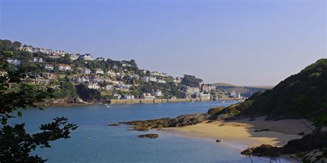 Season discounts on holiday homes in salcombe, united kingdom. Salcombe Holiday Homes | Coast & Country Cottages