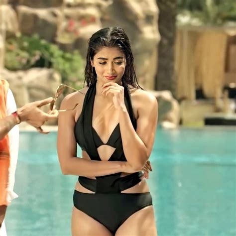 Pooja Hegde Black Swimwear In Dj Telugu Movie