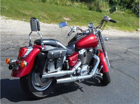Descubra a melhor forma de comprar online. 2004 Honda Shadow Sabre (VT1100C2) for sale on 2040-motos
