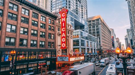 Looking For Unique Shopping In The Chicago Loop Weve Got You Covered