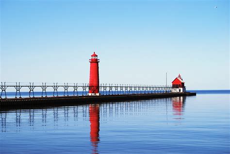 Red Lighthouse Sea Light House Pier Lake Michigan Hd Wallpaper