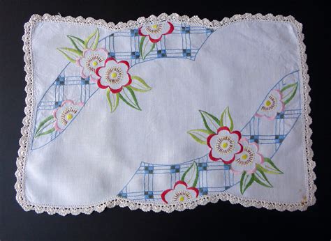 Vintage Art Deco Linen Hand Embroidered Table Centre Tray Etsy In