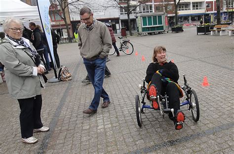 Kundrecensioner, priser, kontaktuppgifter, och öppettider för företag från eslöv med torg nyckelord. Cykeldag på Stora Torg i Eslöv - Eslöv