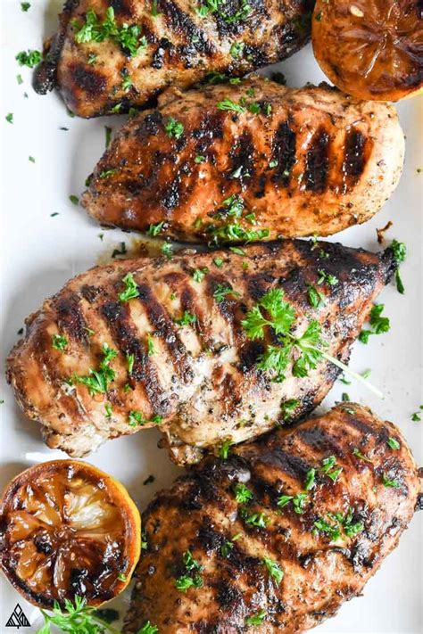 A chicken marinade is essentially just a combination of liquid and seasonings that your chicken sits in for a period of time in order to become super tender, juicy, and flavorful when cooked! Mediterranean Chicken Marinade - Little Pine Low Carb
