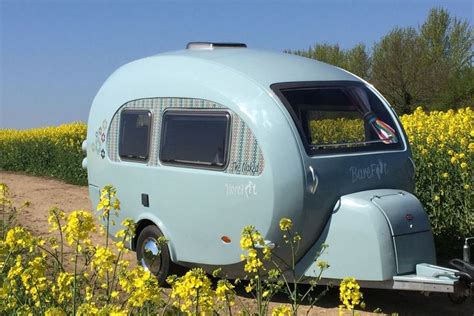 Retro Inspired Camper Combines Curves With Modern Amenities Retro