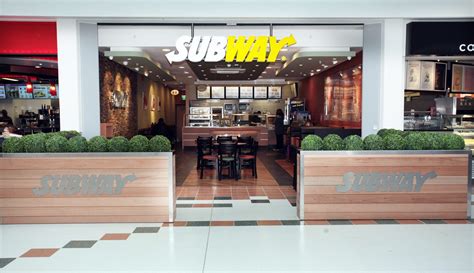 Subway brand celebrates its 5,000th store in Europe ...