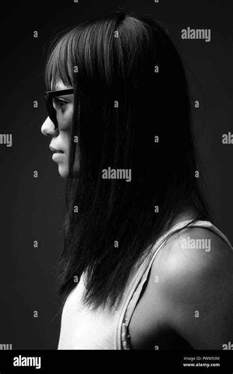Junge Profilseite Schwarzweiß Stockfotos Und Bilder Alamy