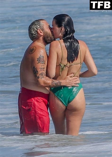 Sarah Brady And Jonah Hill Enjoy A Day On The Beach In Malibu 76 Photos Thefappening