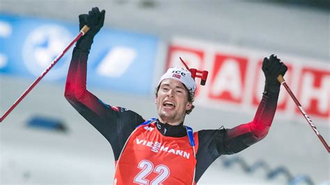 In the season opener of the 2020/2021 season, he earned his first world cup win at the 20 km individual. Sturla Holm Lægreid ledde den norska dominansen - tog ...