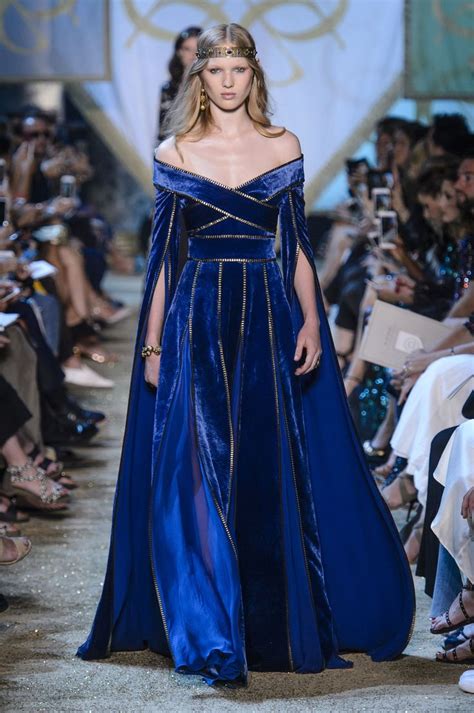 See Elie Saab S Fairytale Couture Show Elie Saab Gowns Haute Couture