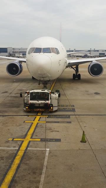 Flickr The Aircraft Pushbacks Tow Tractors Pool