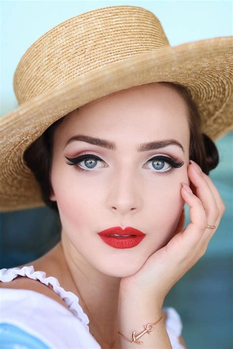 Vintage Meets Modern A Classic Lifestyle New Look Ideas Vintage Makeup Looks Vintage Makeup